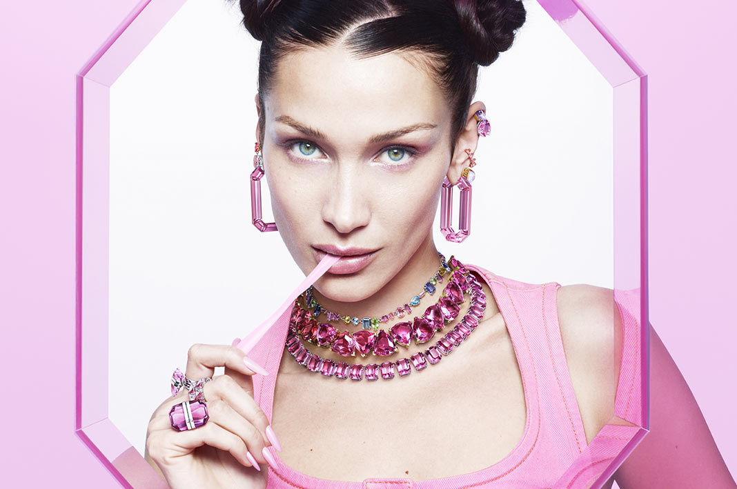 Bella-Hadid-Swarovski-Pink-home Bella Hadid per Swarovski Pink