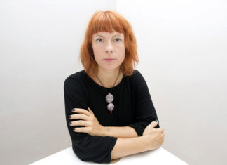 Caterina Zucchi: le ragioni del vetro. Contrasto, presenza e ironia: l’odi et amo della ricetta alchemica Caterina Zucchi di Studiozero Vetro