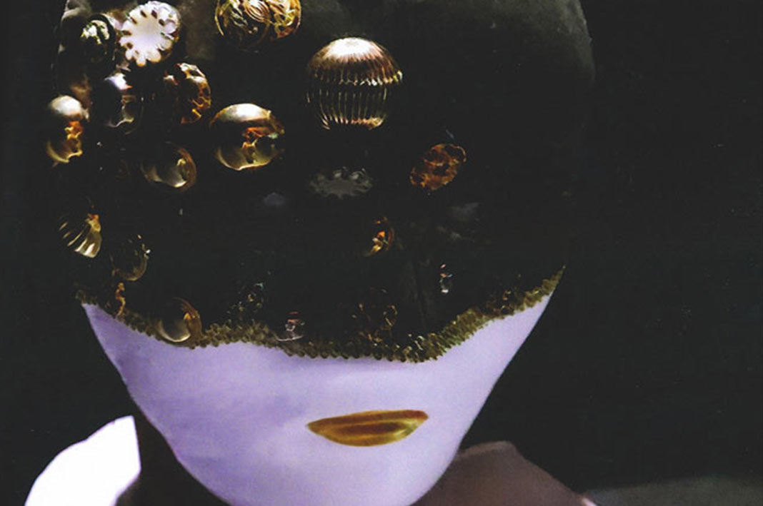 maschera-home Antonia Mautone, Mascherare o Mostrare? Maschera-gioiello