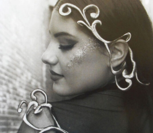 Raqama design: gioielli filati. Tra Oro, Cuore e Mare, nasce il progetto Anna Pezzella, Raqama Design. Ricami funzionali