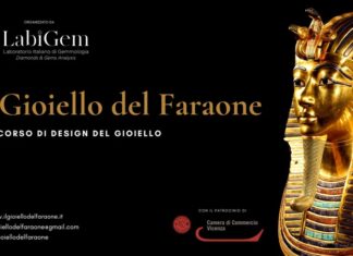 Sognando il tesoro di Tutankhamon: nel 2023 la prima edizione del concorso di design del gioiello “Il Gioiello del Faraone” Locandina "Il Gioiello del Faraone".