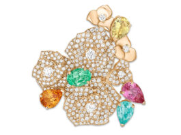 Un tuffo nelle estati passate: la collezione Rose di Piaget Piaget Rose Brooch Necklace