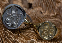 Lo spirito del mare racchiuso in un anello con sigillo Anello "Rebus" con sigillo a piovra.
