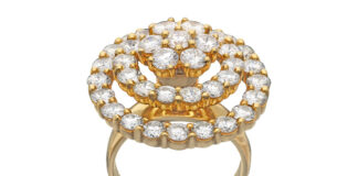 L’anello cinetico vintage di Norman Teufel è il gioiello del mese di marzo di Hancocks London Anello disegnato da Norman Teufel con diamanti e fascia in oro 18 carati di Hancocks London