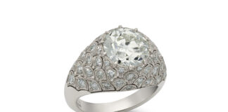 Hancocks illumina Aprile con l’anello di diamanti da 75.000 sterline Anello con diamanti Hancocks.