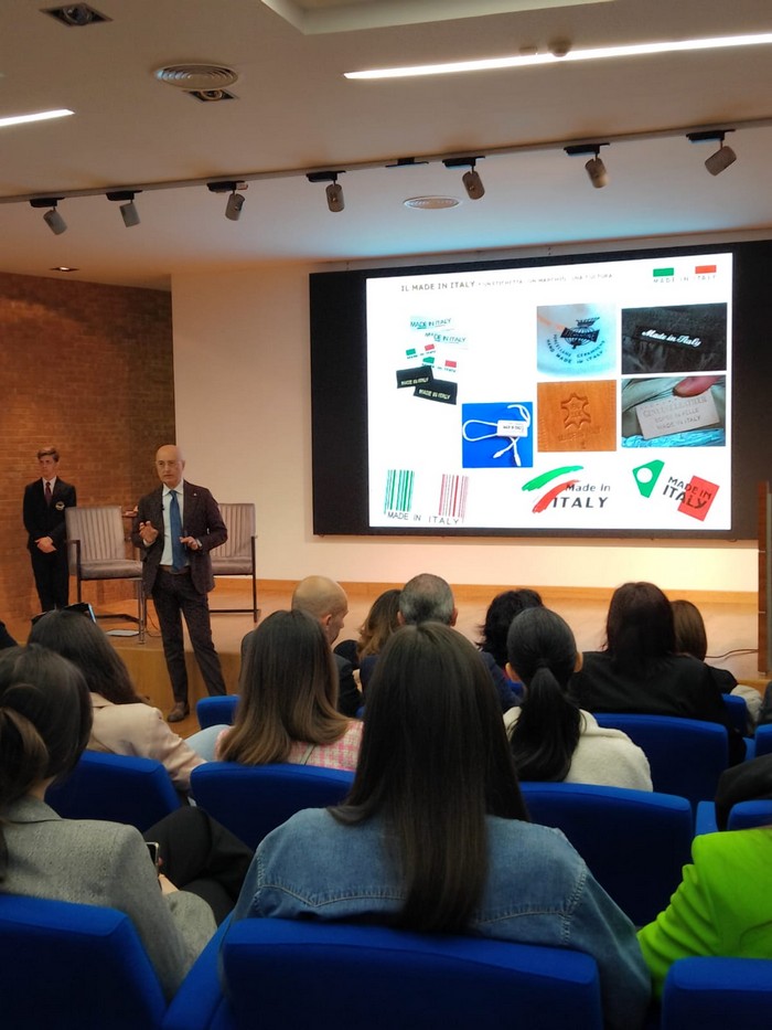 Presentazione dell’evento da parte di Gennaro Mincione