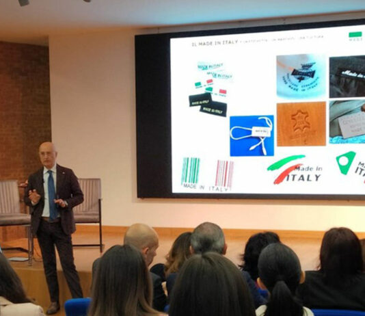 Ad Oromare si è discusso di Made in Italy: l’incontro con Federitaly, aziende orafe e sartoriali, Università e Istituti superiori Presentazione dell’evento da parte di Gennaro Mincione