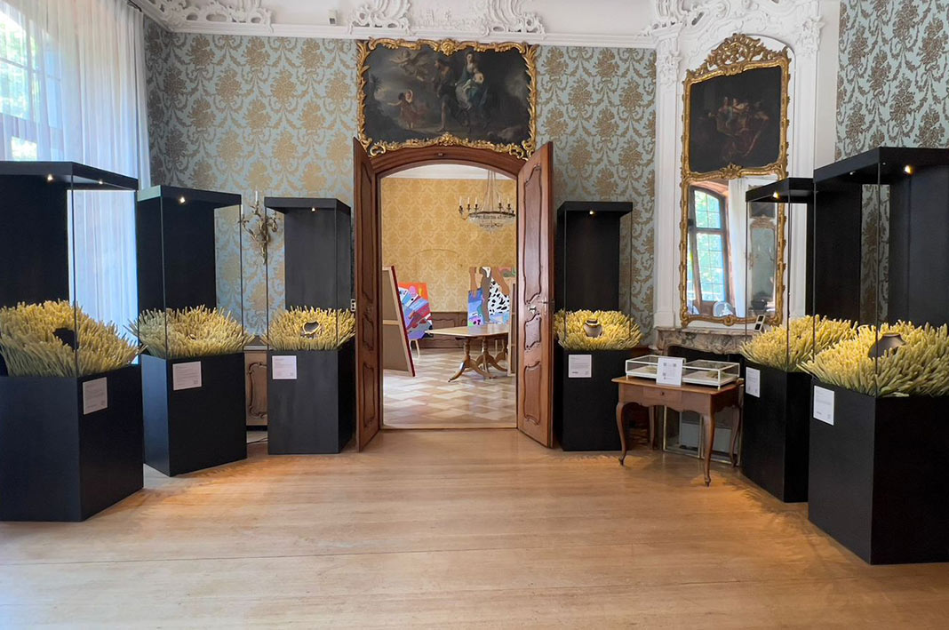 Mostra-gioielli-ucraini-Basel-HOME La mostra “How precious UA” durante Jewels Basel.