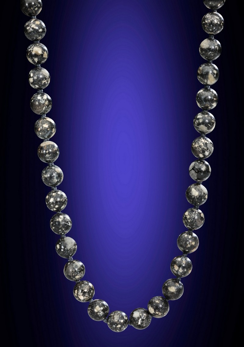 La “Collana Lunare”, The Lunar Necklace.