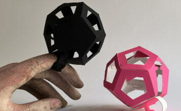 Roberto Zanon: dal macro al micro. Il taglio laser come passaggio dal bidimensionale allo sviluppo tridimensionale Roberto Zanon, Anello Dodecaedro, 2022. Anello in cartoncino, in taglio plotter. (Photo Courtes