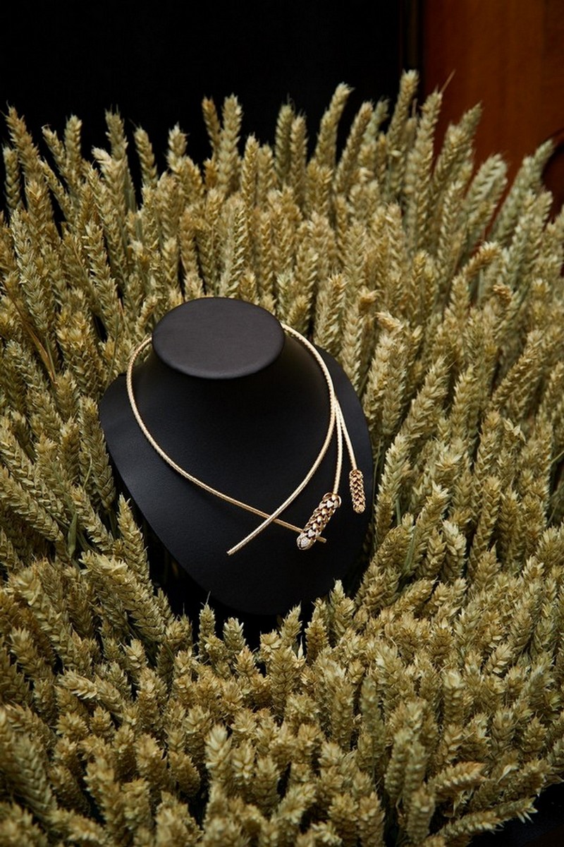 “Kolosinnia”, la collana in oro e diamanti di Yuval' Studios.