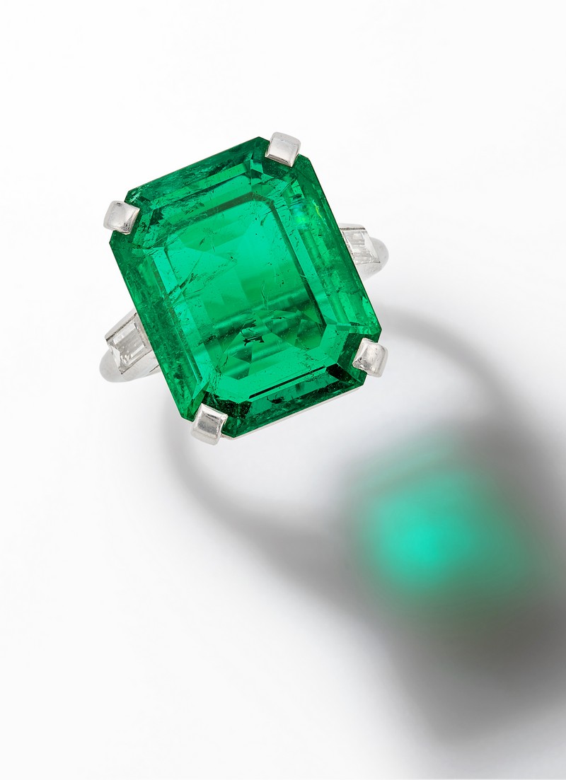 Anello Cartier con smeraldo colombiano e diamanti