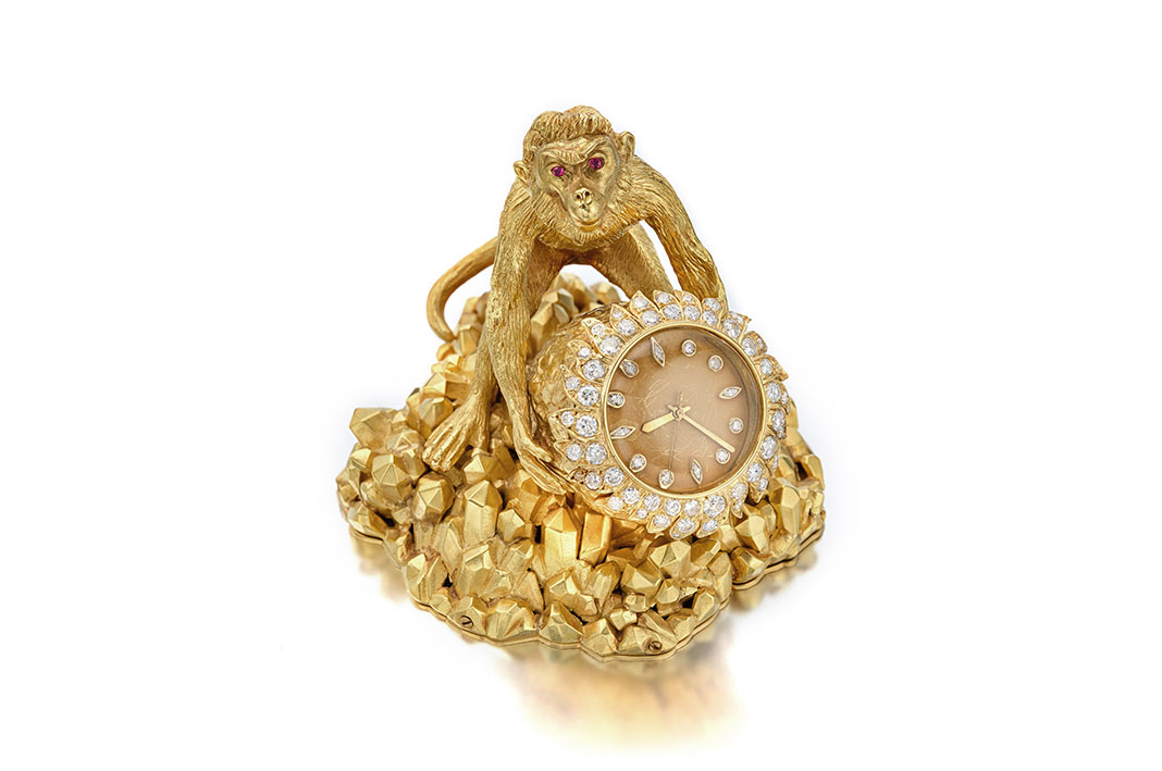 David-Webb---Eighteen-Karat-Gold,-Diamond-And-Ruby-Desk-Clock-HOME Orologio da tavolo di David Webb in oro, rubini e diamanti.