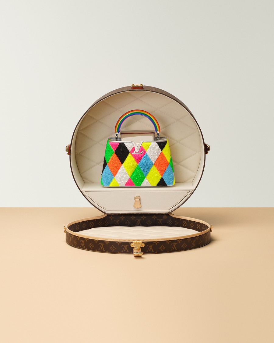Borsa realizzata da Ugo Rondinone.