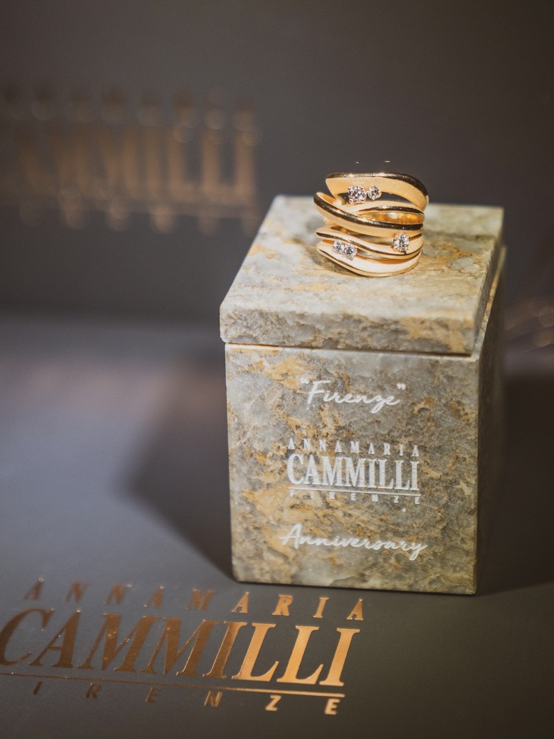 Il packaging esclusivo del cofanetto dell’anello Firenze