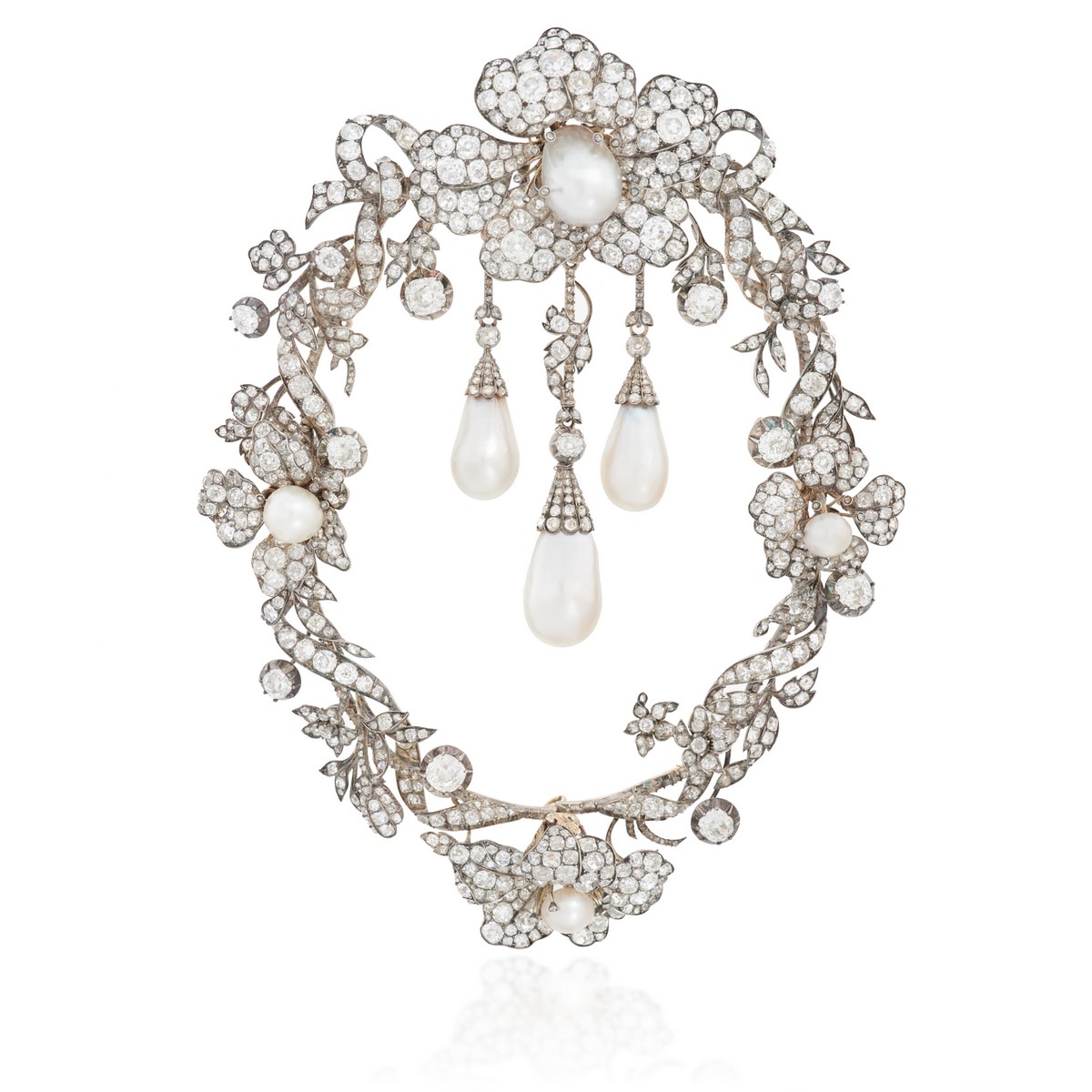 Devant-de-corsage (o grande spilla) di perle e diamanti (lotto 1089), 1865 circa.