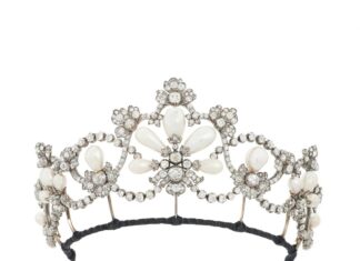 Tesori imperiali di Vienna: uno sguardo alla vita di corte del 1900 nella nuova asta di gioielli storici Sotheby’s Tiara di perle e diamanti, Köchert, 1900 circa.