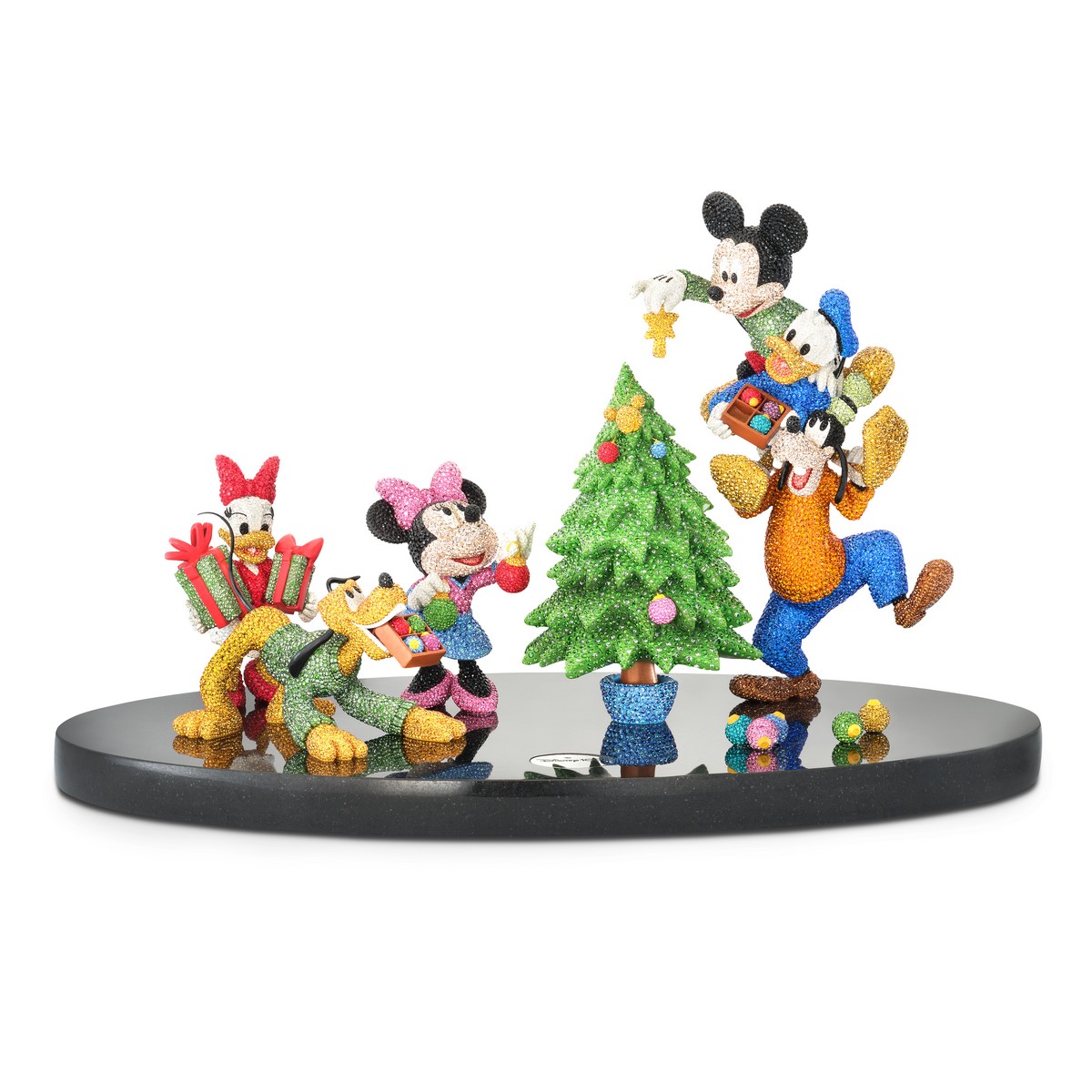 “Mickey and Friends Allegria delle Feste”, Edizione Limitata, “Disney100 x Swarovski Home Décor Collection”.