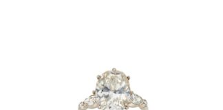 Alta gioielleria, orologi e non solo. David Webb, Louis Vuitton, Rolex e Bulgari protagonisti da Faraone Casa d’Aste il 27 novembre Anello in platino e diamante.