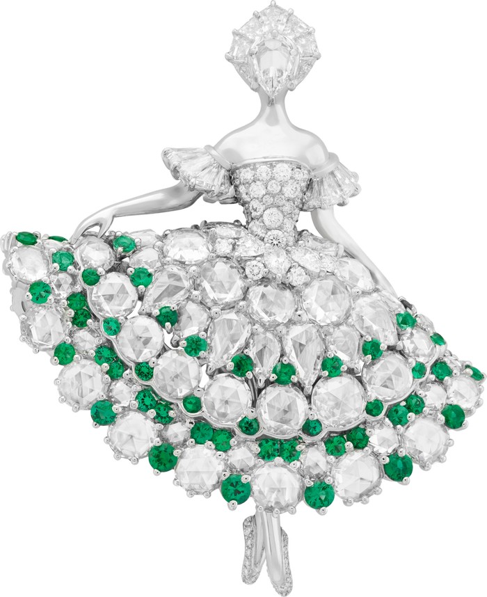 Clip ballerina “Catarina”. Oro bianco, smeraldi, diamanti.