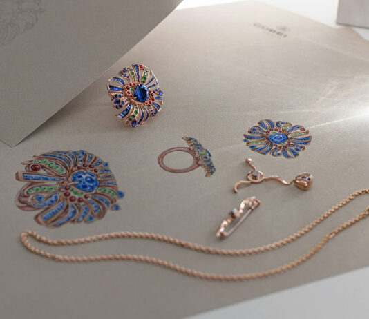 Gübelin Jewellery e il suo Coral Blossom: un’esplosione di gemme nella poliedrica creazione di alta gioielleria Il Coral Blossom di Gübelin Jewellery: combinazione di spilla, collana e anello.