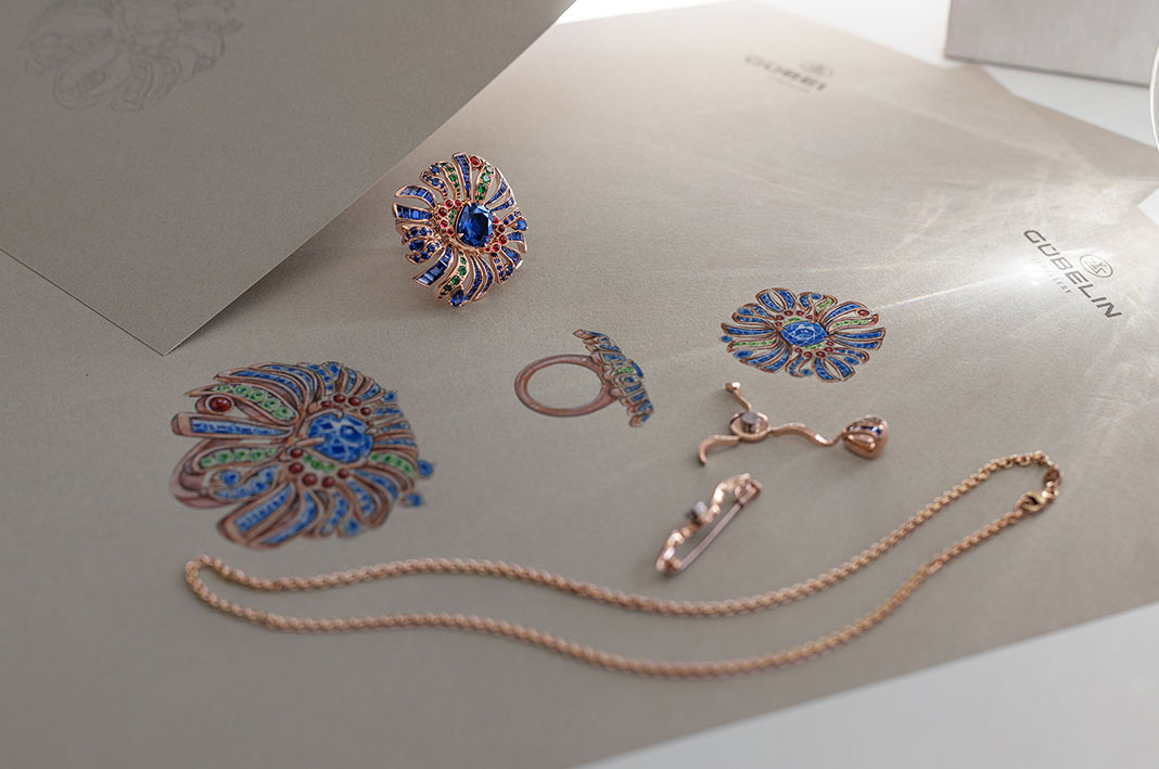 Gübelin-Jewellery_Coral-Blossom_Multifunctional_Design_HOME Il Coral Blossom di Gübelin Jewellery: combinazione di spilla, collana e anello.