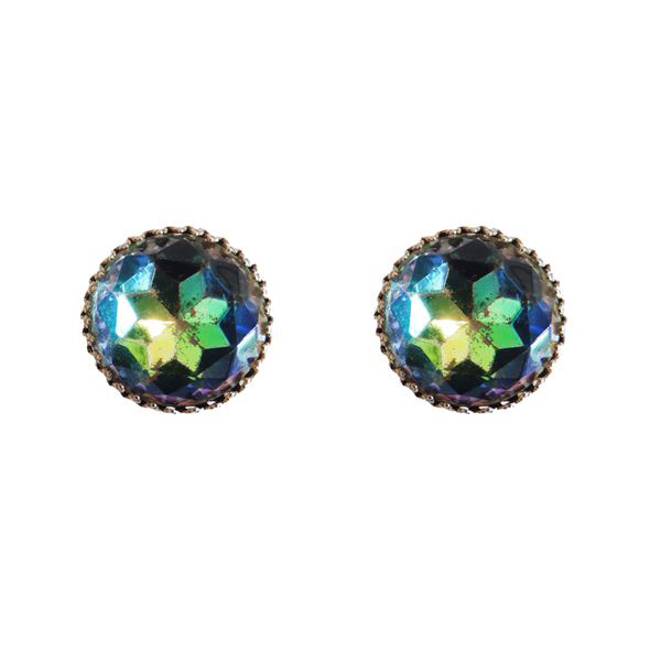 Elsa Schiaparelli, Orecchini, anni ‘60. Orecchini a bottone in metallo dorato e strass iridescenti, sul retro è incisa la sua firma.