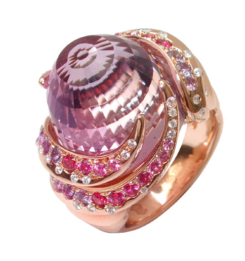 Anello Nausicaa di Mathon, in oro rosa 18kt con diamanti, ametiste e zaffiri multicolor