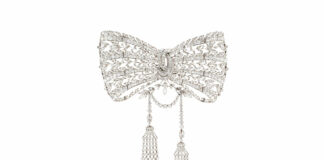 “Iconic Jewels”: a Ginevra la più ampia collezione privata di gioielli firmati messi all’asta da Sotheby’s Cartier, Devant-de-corsage, stimato CHF 200,000-400,000
