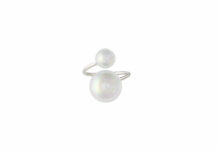 Capsule: bolle di libertà. Continua il viaggio tra i design francesi proposti da Francéclat per il 2024 Anello “Twist” di La Môme Bijou, realizzato in palladio e perle di silicone