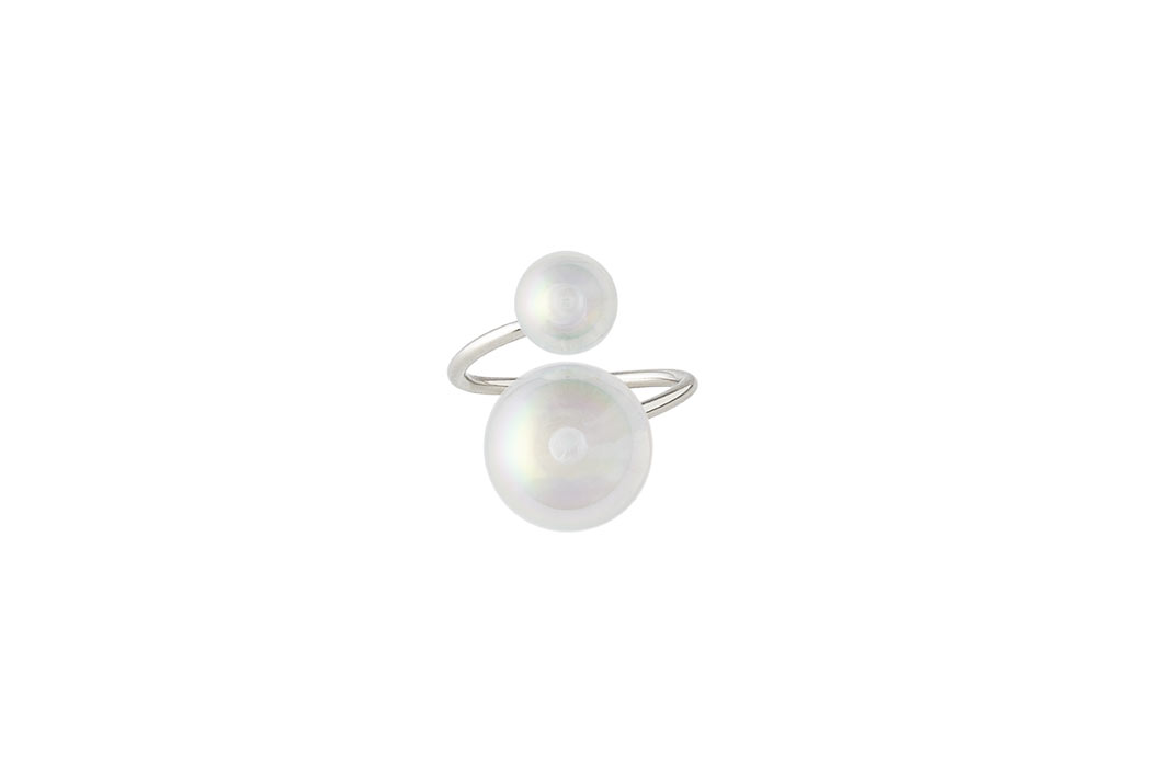 LA-MÔME-BIJOU-•-Twist-ring-HOME Anello “Twist” di La Môme Bijou, realizzato in palladio e perle di silicone