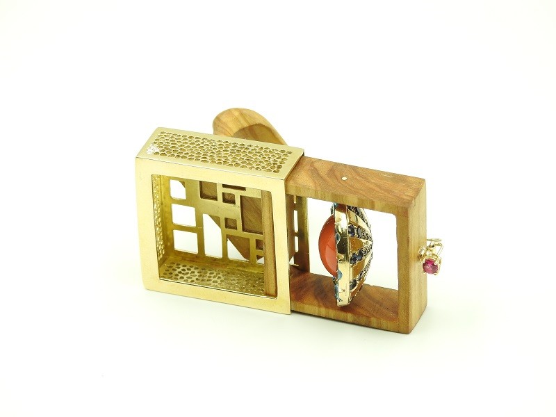 Anello “Ricordo nel cassetto” realizzato da Simone Cipolla.