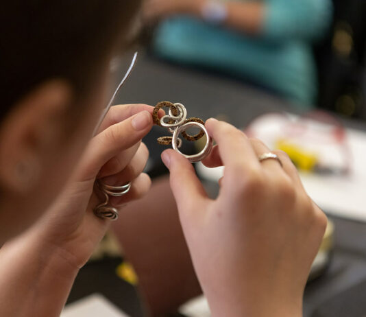 Attività primaverili per tutte le età al Museo del Gioiello di Vicenza: laboratori, workshop e visita ai gioielli patrimonio della città Workshop per adulti, creazione gioielli