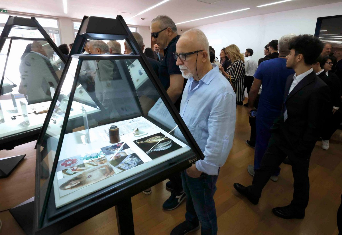 Esposizione di gioielli Centro Orafo Oromare