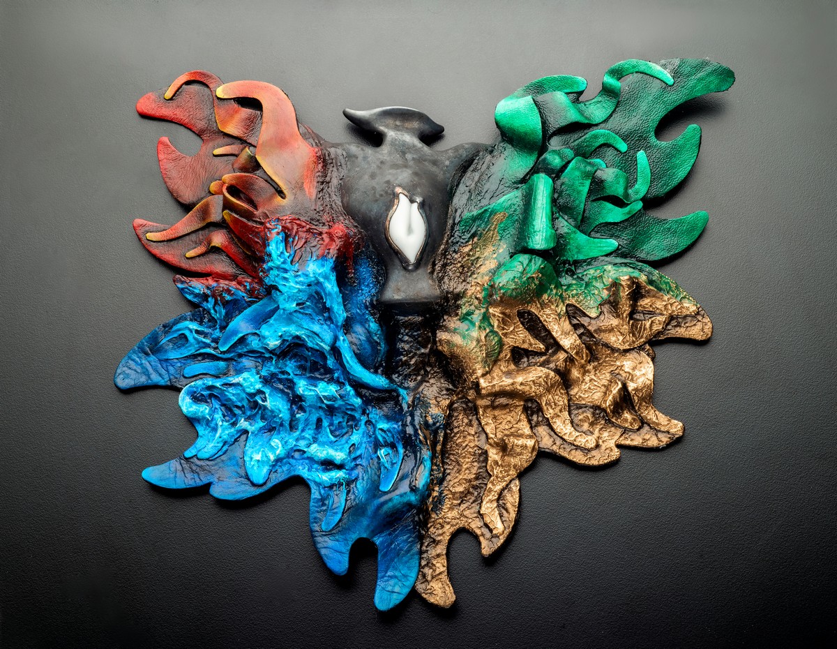 Gioiello di Evelyn Pettigli in mostra alla Galleria Incinque Open Art Monti