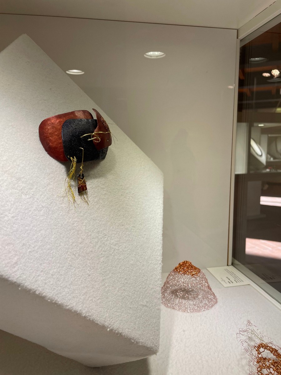 Gioiello “Nesting” di Giulia Vignetti