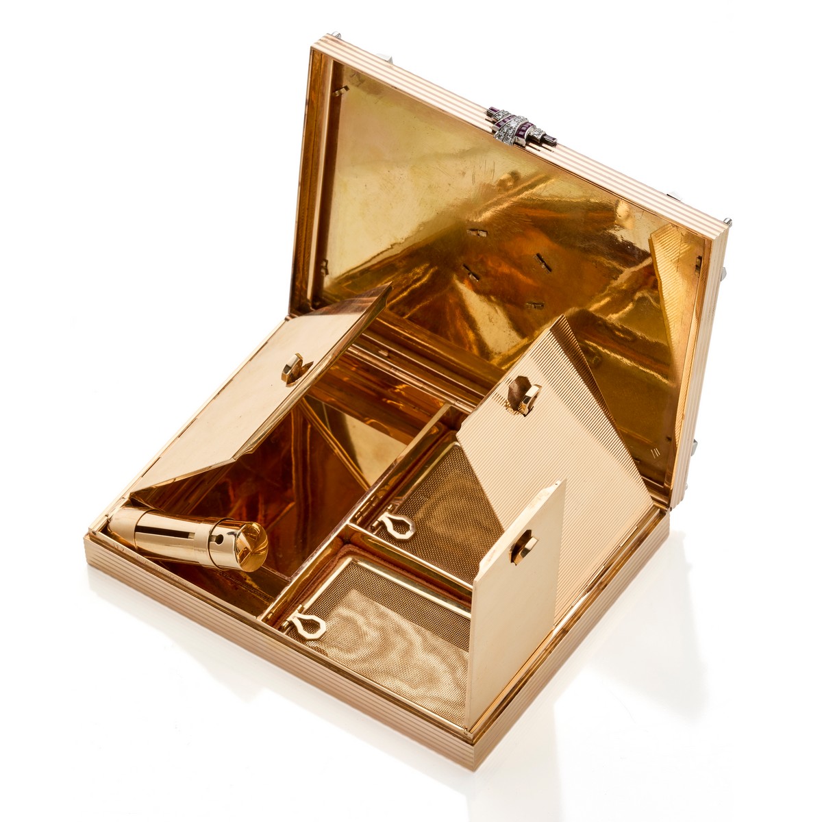 Minaudière in oro giallo e bianco con diamanti rotondi e rubini calibrè