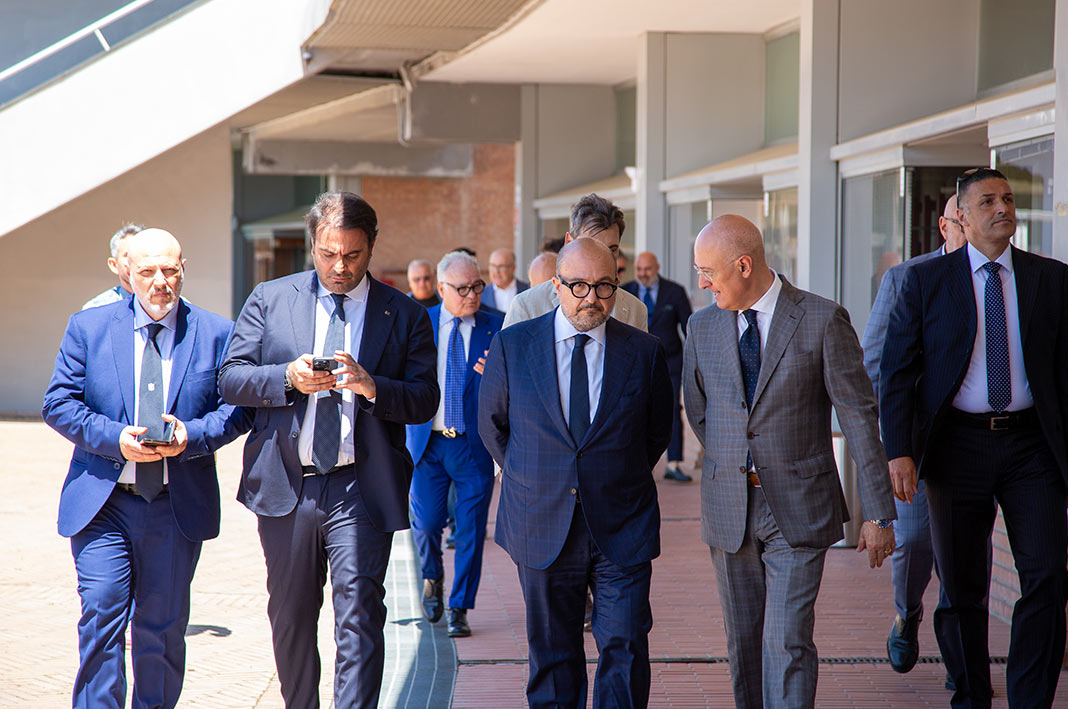 Sangiuliano-a-oromare-HOME La visita del Ministro della Cultura Gennaro Sangiuliano al Centro Orafo Oromare