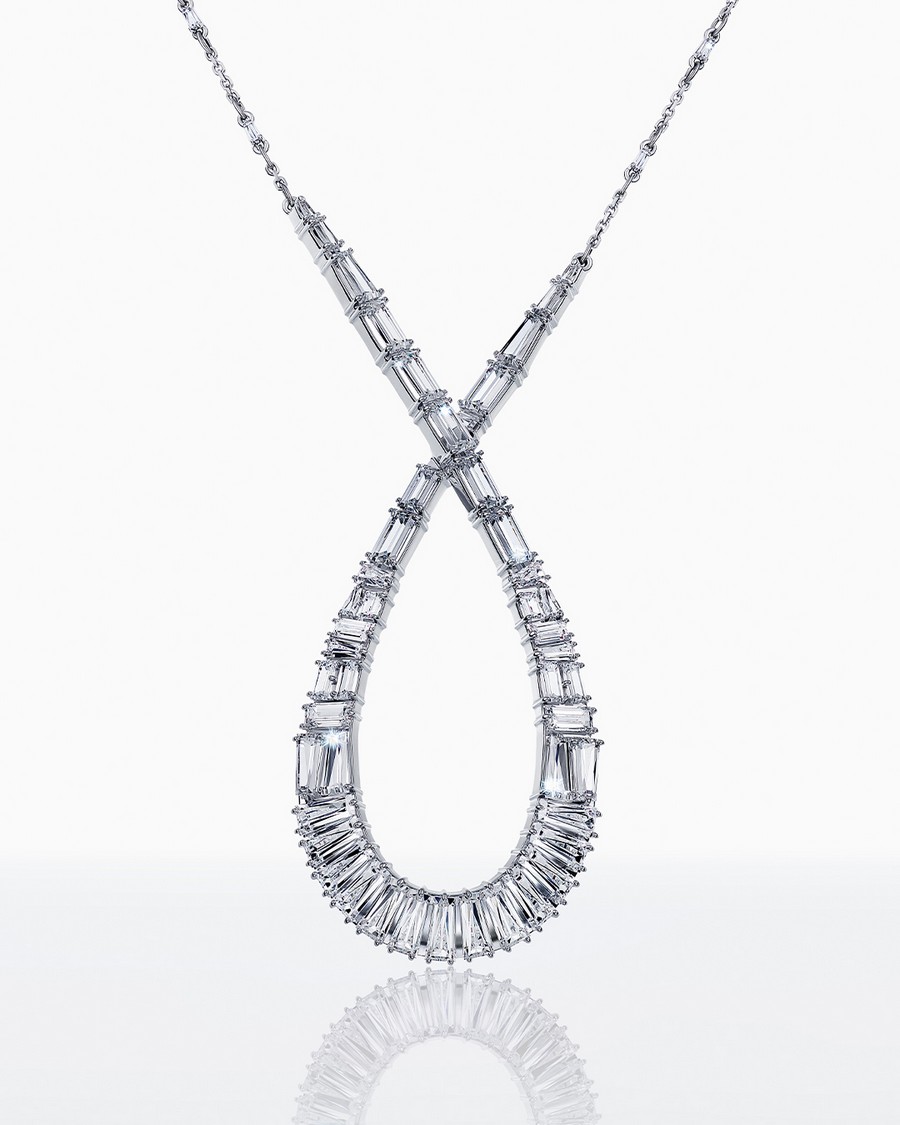 Gioiello dalla collezione Hyperbola di Swarovski