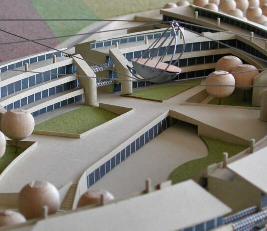 Oromare: centro d’eccellenza del distretto orafo campano Centro Oromare, Plastico Progetto dell’Architetto Massimo Pica Ciamarra, 2001