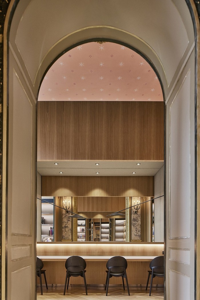 Hôtel de Mercy-Argenteau, biblioteca