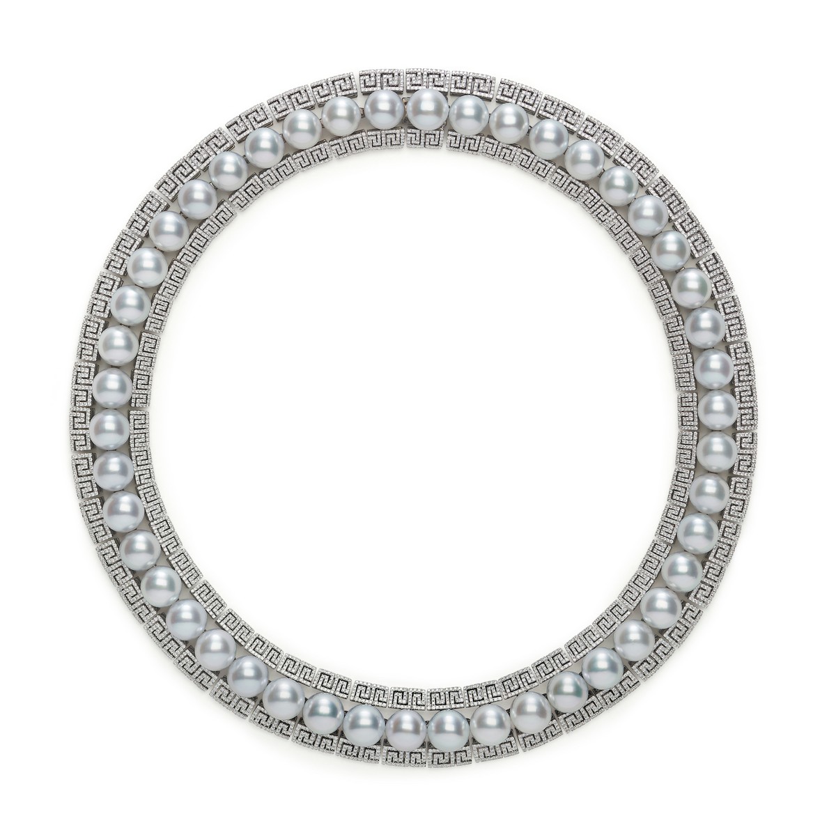 Collana in perle realizzata da Autore