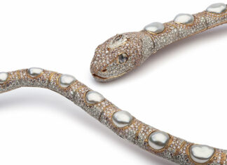 Parte la fiera di Hong Kong (JWG). Alla perla, la regina delle gemme, è dedicata l’esibizione “Orient Odyssey” La collana “Serpente”, con perle, realizzato da Autore e vincitrice di un award