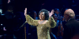 Record e grandi marchi: la Top Ten dei gioielli battuti all’asta Sotheby’s di Parigi dedicata alla collezione di Shirley Bassey Dame Shirley Bassey in concerto nel 2022
