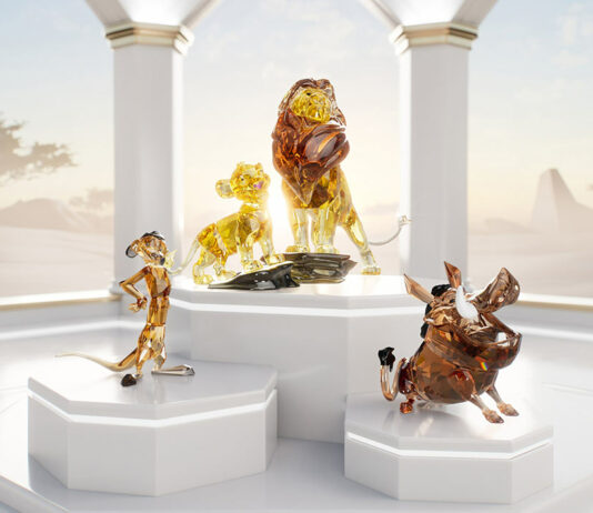 Mufasa, Simba, Timon e Pumbaa prendono vita nella nuova Home Collection Swarovski x Disney dedicata ai 30 anni de “Il Re Leone” Collezione “Il Re Leone”