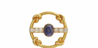 “Il Tesoro dello Zar”: quasi 3 milioni di euro nell’asta Sotheby’s dedicata alla collezione di Ferdinando I di Bulgaria Spilla Fabergè imperial di diamanti e zaffiro, 1909 circa