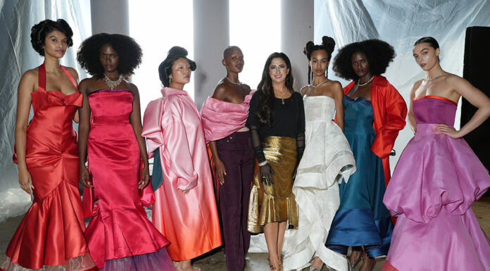 Leviev x Bach Mai: diamanti da sogno e abiti stravaganti alla presentazione della collezione primavera/estate 2025 a New York Bach Mai Primavera/Estate 2025 NY Fashion Week Show, presentato da Leviev presso la Chelsea Factory