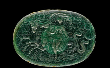 Gemme d’epoca classica rubate dal British Museum e recuperate: la mostra “Rediscovering Gems” ha incantato Londra nel 2024 Finta calcografia moderna con Venere su due cavalli marini