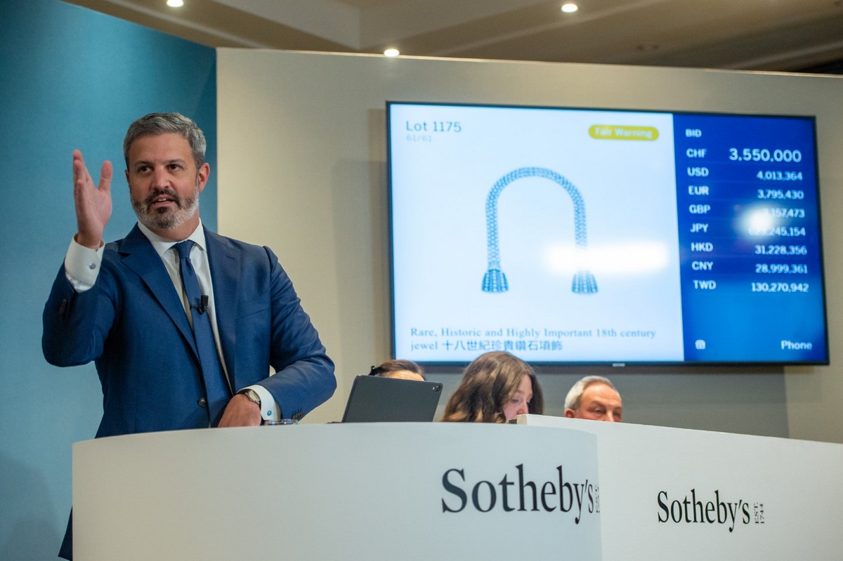 Quig Bruning durante l’asta di Sotheby’s