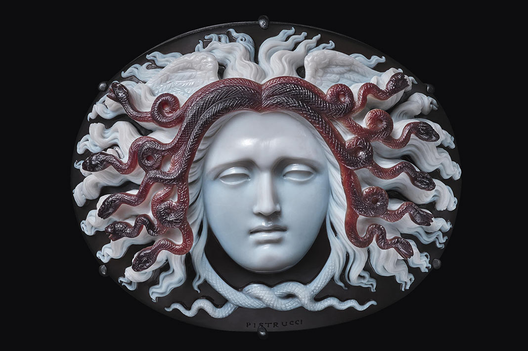kazumi-libro-HOME Divine Jewels: The Pursuit of Beauty, Kazumi Arikawa